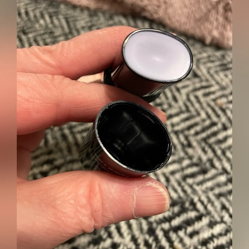 🌟HP🌟 QTY 2 ILLUMINATING Stick LOVE Glow Balm Avon MOONSTRUCK Discontinued!!